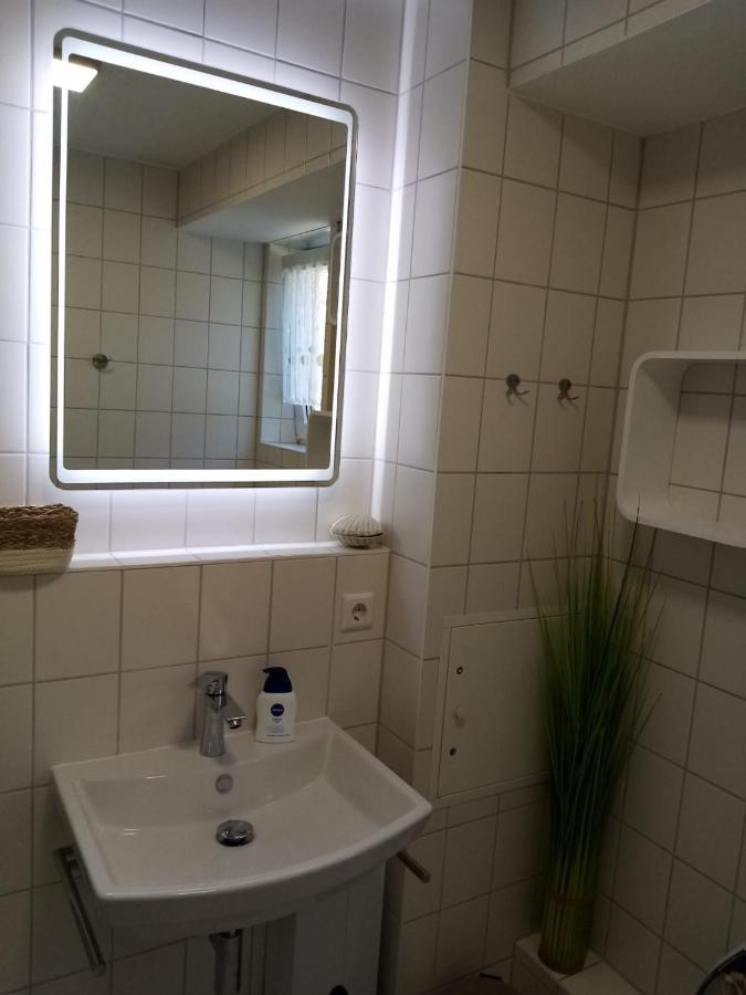 Ferienwohnung Schaabe Breege Ngoại thất bức ảnh